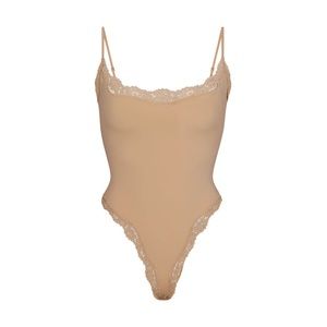 SKIMS- NWT FITS EVERYBODY CORDED LACE CAMI BODYSUIT 3X IN CLAY